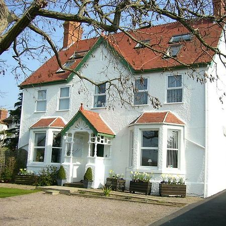 Brook House Bed & Breakfast Бродуей Екстериор снимка