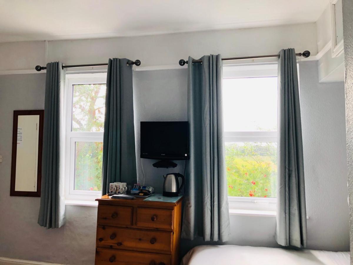 Brook House Bed & Breakfast Бродуей Екстериор снимка