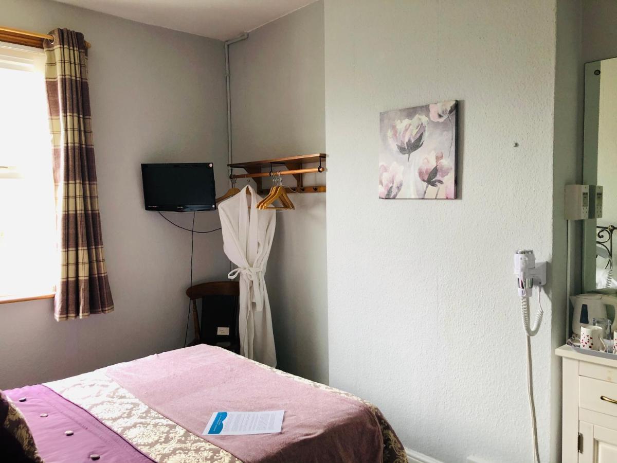Brook House Bed & Breakfast Бродуей Екстериор снимка